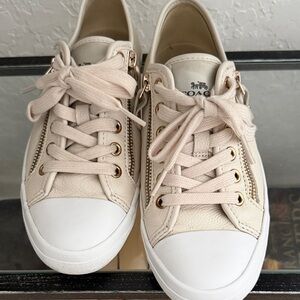 Vintage Coach Women's Beige and White Sneakers